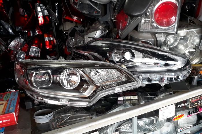 Mau Beli Copotan Aksesoris Mobil, Cuma di Toko Ini Dijual Dengan Harga Miring