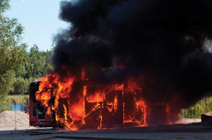 Nggak Nyangka, Perkara Rem Seret Bisa Jadi Pemicu Bus Terbakar