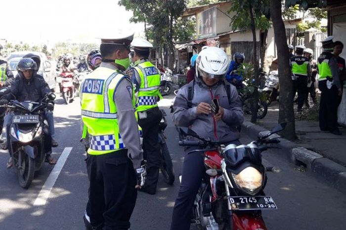 Perlu Tahu, Ini Beda Sansi Tidak Bawa SIM dan Tidak Punya SIM
