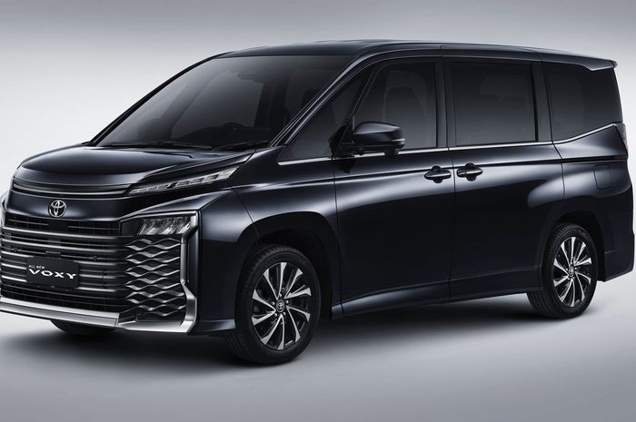 Toyota Alphard Kemahalan? Coba Cek Voxy, Harganya Cuma Segini