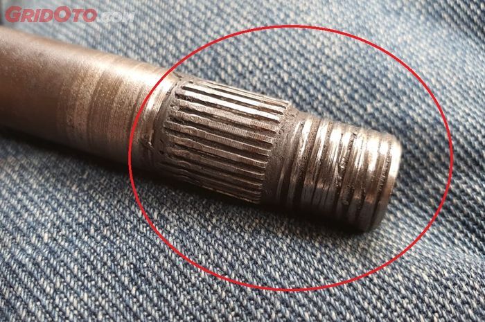 Inilah Beberapa Cara Memperbaiki Mur Pulley CVT Motor Matic Yang Slek