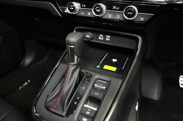 Perlu Tahu, Begini Cara Mobil Matik Bisa Didorong saat Terpaksa Parkir Pararel