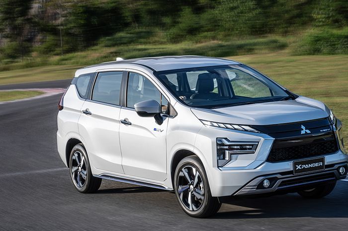 Mitsubishi, Mitsubishi Xpander, Mitsubishi XForce, Mitsubishi Xpander Hybrid, Mitsubishi Blak-blakan Soal Xpander Hybrid dan Xforce Hybrid, Tunggu Tanggal Main