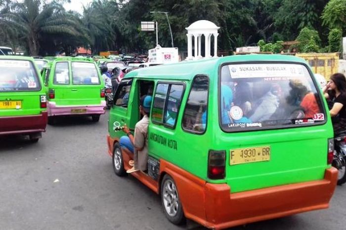 Ratusan Angkot di Bogor Akan Dipensiunkan, Sopir Terancam Jadi Pengangguran?
