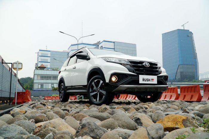 Toyota, Harga Toyota Rush Turun Puluhan Juta, Tipe Tertinggi Jadi Segini