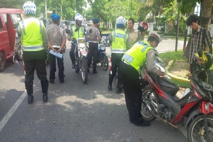 Akui Kalau Salah, Polisi Hanya Bisa Sita Motor Karena 5 Kesalahan Ini
