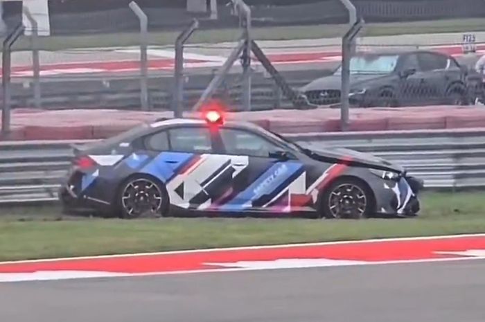 MotoGP, Video Detik-detik Safety Car Tergelincir di MotoGP Amerika Tersebar
