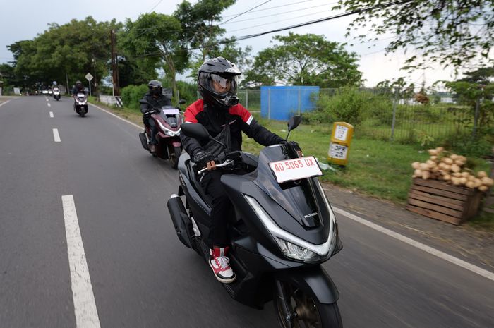 Honda, Blusukan ke Kaki Gunung Pakai Honda New PCX 160 RoadSync, Fitur Ini Bikin Pede Selama OTW