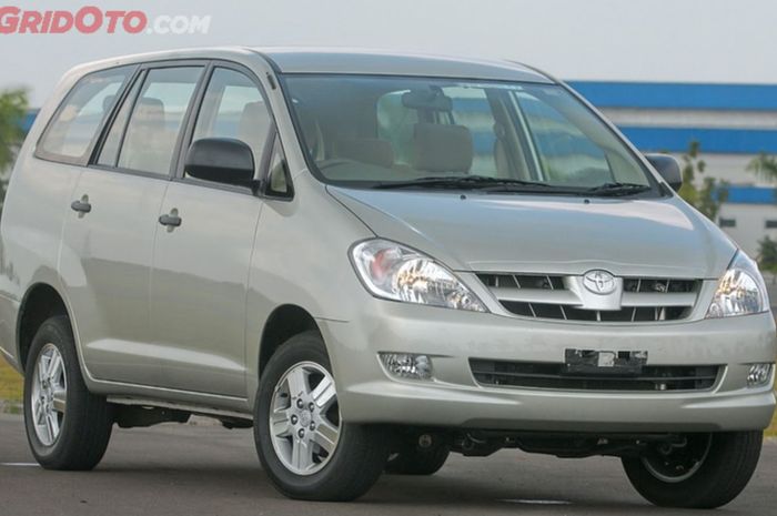 Cocok Jadi Mobil Keluarga, Segini Harga Toyota Kijang Innova Bensin Bekas