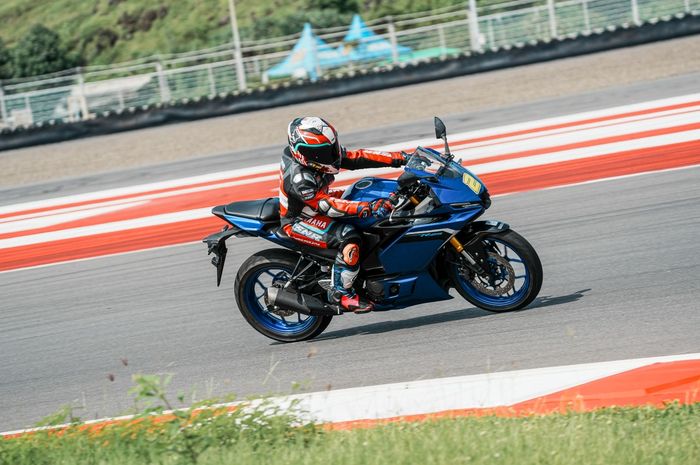 Lebih Canggih dari Pendahulunya, Ini Fitur-fitur Baru Yamaha R25 Terbaru