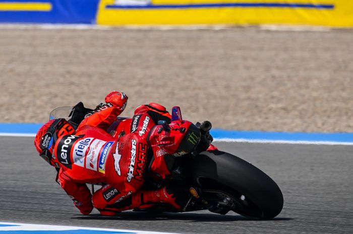 Marquez, MotoGP, Kurang Fokus, Marquez Bersaudara Kena Penalti di MotoGP Spanyol 2025