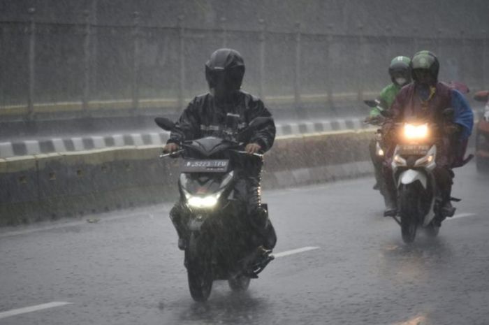 Dua Komponen Ini Jadi Penyebab Motor Matic Mogok Saat Hujan, Apa Saja?