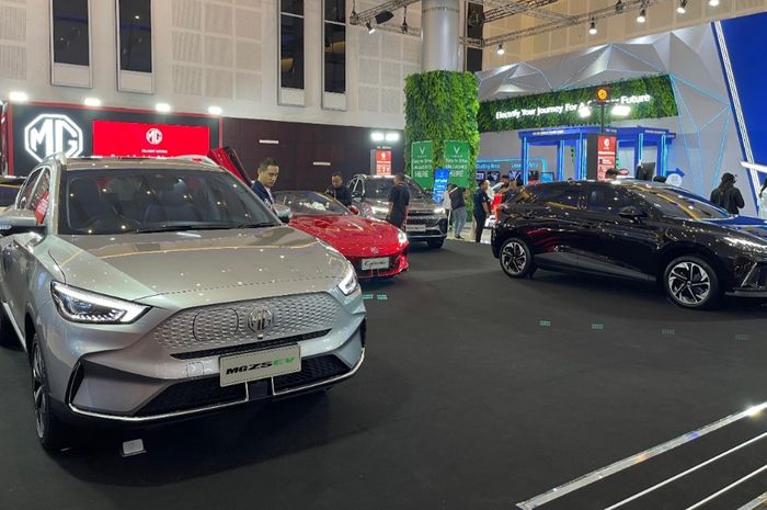 MG Pamer Mobil Listrik dan Hybrid di IIMS Surabya 2025, Banyak Promonya