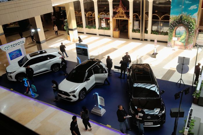 Di Acara Toyota Space,  Innova Lama Bisa Jadi Innova Zenix Hybrid, Begini Caranya