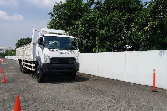 Isuzu, Mesti Paham, Ternyata Begini Rasanya Sensasi Bawa Isuzu FVM 245
