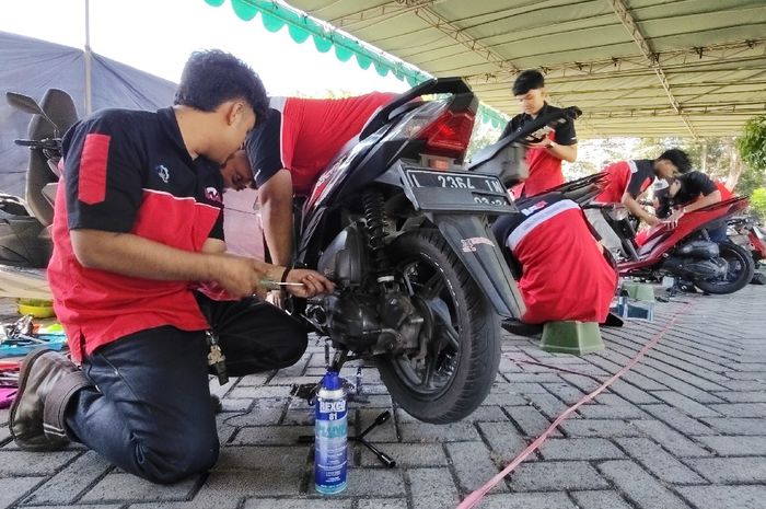 Gandeng ITS Surabaya, Tekiro Gelar Pelatihan Otomotif dan Servis Gratis