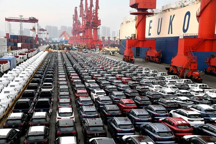 China Perketat Aturan Ekspor Mobkas, Efek Jual Beli Mobil 0 Km Marak