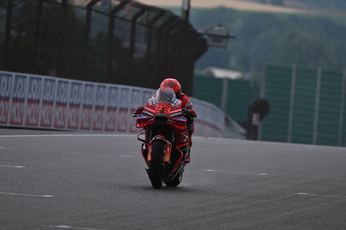Di Bawah Guyuran Hujan, Marc Marquez Cetak Pole Kualifikasi MotoGP Jerman 2025