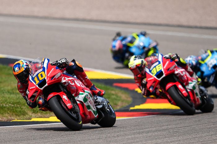 Cuma 10 Pembalap yang Finish, Ini Alasan Angkernya Tikungan 1 Sachsenring
