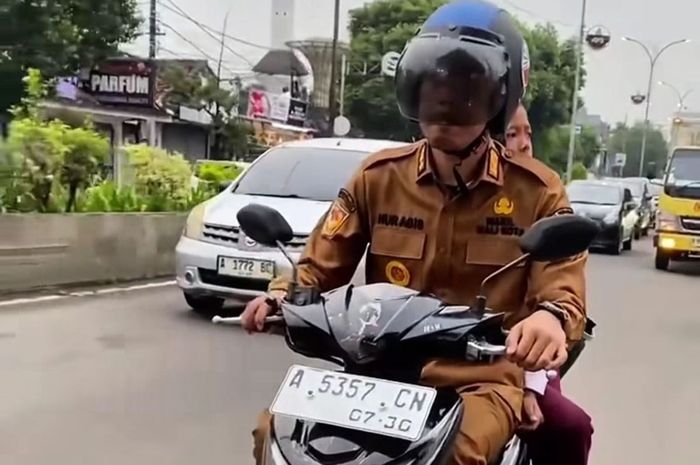 Honda, Honda BeAT, Antar Anak ke Sekolah Naik Honda BeAT, Wakil Wali Kota Serang Minta Maaf dan Siap Ditilang