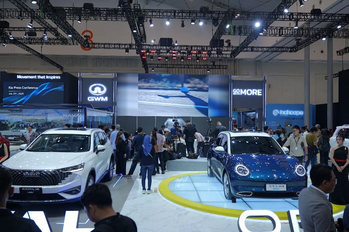Tak Cuma Ikuti Tren Mobil Listrik, GWM Tetap Pede Tawarkan Tank 300 Diesel di GIIAS 2025