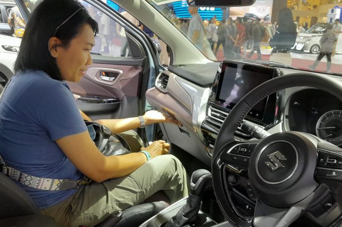 Cocok Buat Antar Anak Sekolah Hingga Kepincut Teknologi, Ini Kata Calon Pembeli Fronx di GIIAS 2025