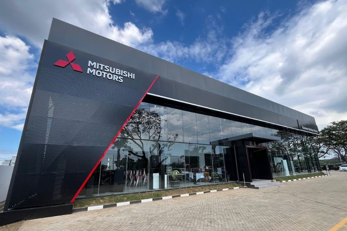 Mitsubishi, Ikut Kampanye Pemeriksaan Mitsubishi L300, Dapat 10 Fuel Filter Original Gratis
