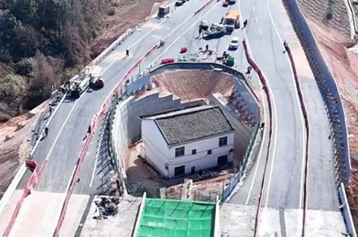 Ganti Rugi Rp 3,6 M Ditolak, Pemilik Rumah Dikepung Tol Ini Berakhir Susah Tidur
