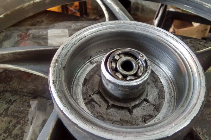 Bearing Roda Motor Oblak Jangan Dibiarkan, Bisa Merembet ke Pelek