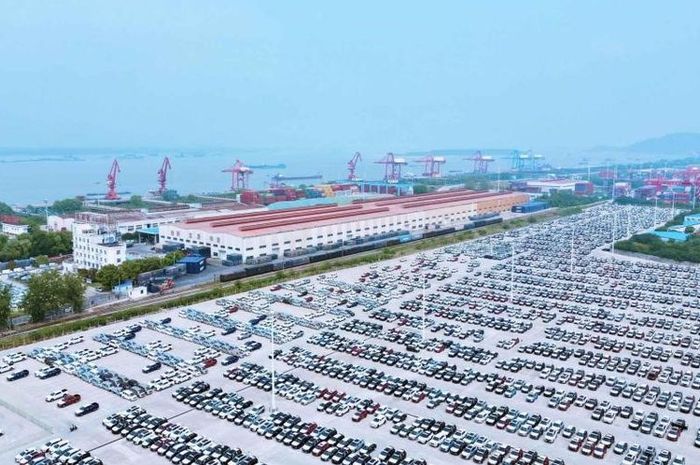 Insentif Mobil Listrik, Dampak Insentif 0 Persen Mobil Listrik, Impor CBU Makin Tinggi