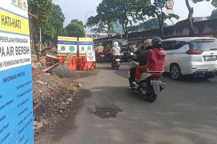 Jakarta Dikepung Proyek, 216 Ruas Jalan Dilubangi Jadi Biang Kemacetan