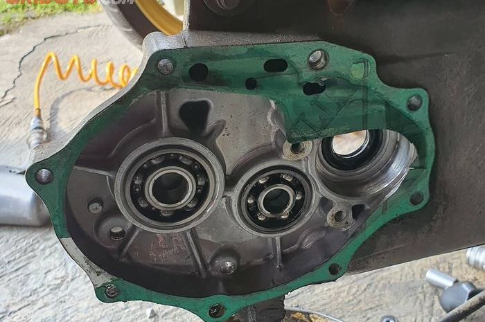 Biaya Gantinya Mahal, Ini Penyebab Bearing Roda Belakang Motor Matic Oblak