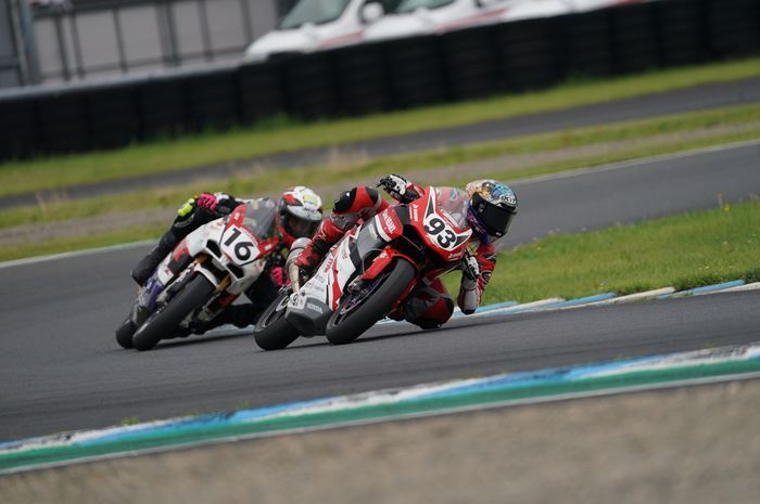 Pembalap Full Squad di Kandang Sendiri, AHRT Siap Rebut Poin di ARRC Mandalika