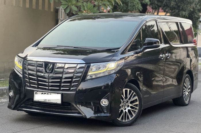 Kesan Mobil Pejabat Nempel, Harga Mobil Bekas Toyota Alphard Bisa Ditawar