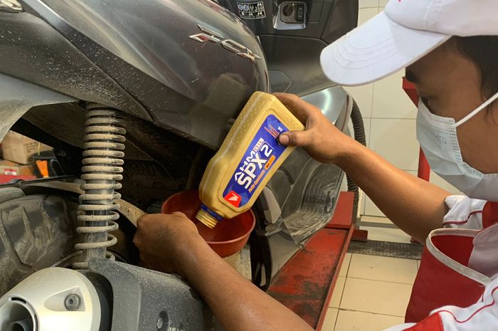 Cara Mencegah Oli Mesin Motor Bekas Berkurang, Cuma Ganti Part Ini