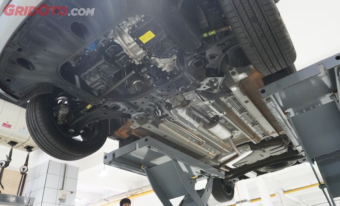 Nekat Terobos Banjir, Tiga Komponen di Mobil Ini Terancam Berkarat