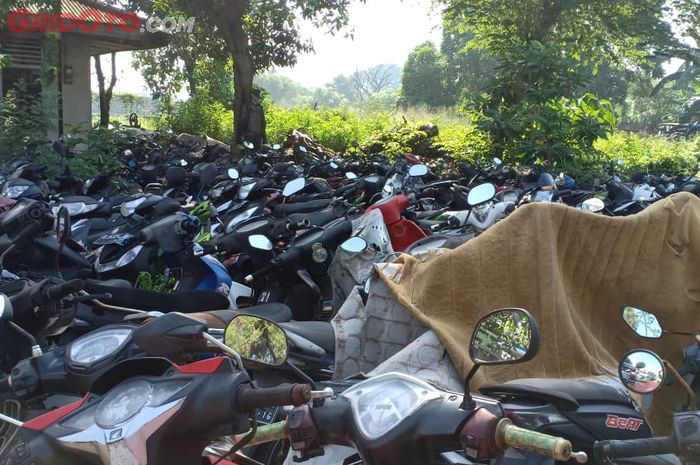 Buruan Diambil, Kejari Tulungagung Segera Cari Majikan Baru Untuk 70 Unit Motor Terlantar Ini