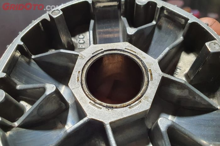 Ini Waktu Yang Tepat Untuk Ganti Puli CVT Motor Matic, Simak