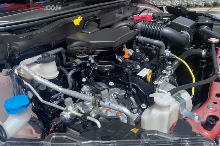 Perlu Tahu, Ini Efek Buruk Injak Gas Dalam-dalam Sebelum Mesin Mobil Dimatikan