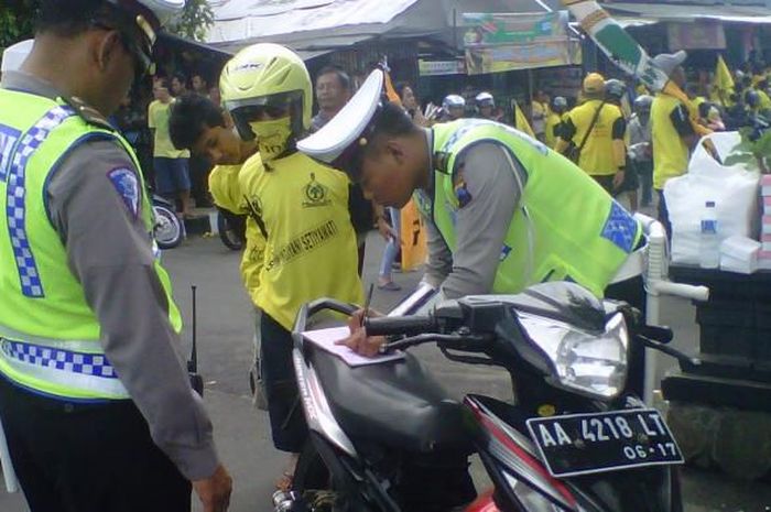Daerah Ini Agak Lain, Warganya Justru Senang Ada Razia Kendaraan Oleh Polisi