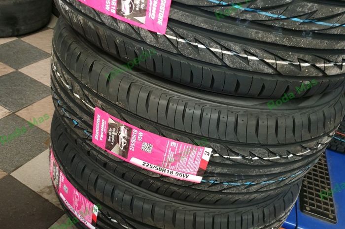 Jadi Paham, Garis Warna pada Ban Baru Ternyata Punya Fungsi Ini