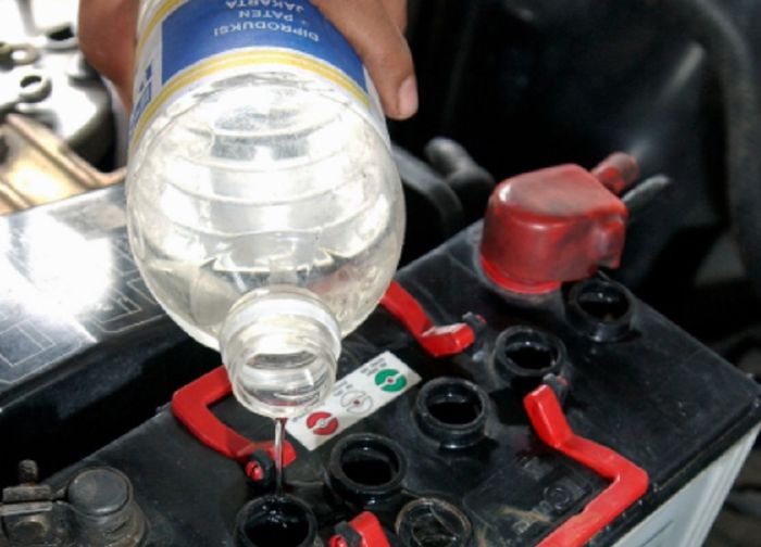 Air Aki Mobil Bekas Jangan Disepelekan, Dampak Jangka Panjangnya Bikin Kantong Bolong