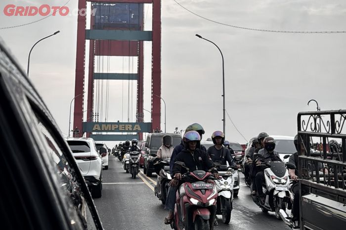 Terlihat Aman tapi Jiwa Terancam, Ahli Safety Ingatkan Bahaya Menyalip di 3 Zona Ini, Salah Satunya Jembatan