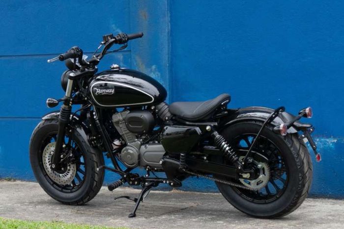 Punya Bodi Gagah Mirip Harley, Motor Ini Cuma Gendong Mesin Setara Supra X