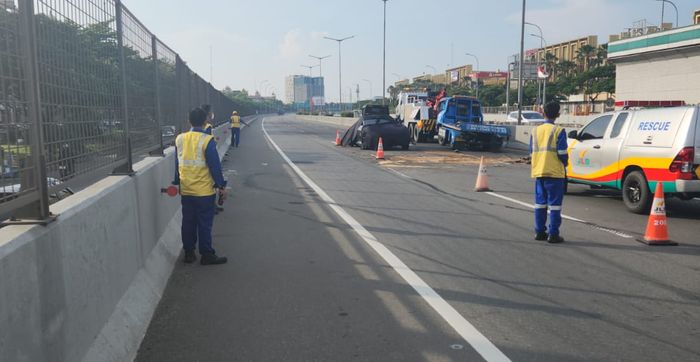 Polisi Beberkan Kronologi Ferrari Purosangue Bisa Terbalik Dari Towing