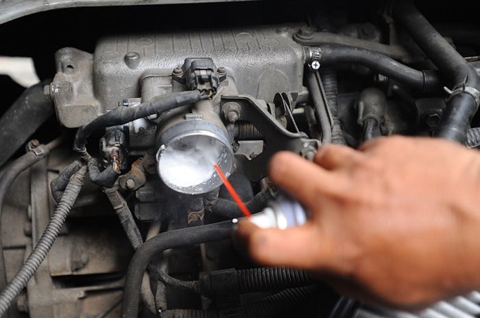Bersihkan Throttle Body Motor Cuma Disemprot, Bikin Ruang Bakar Berkerak