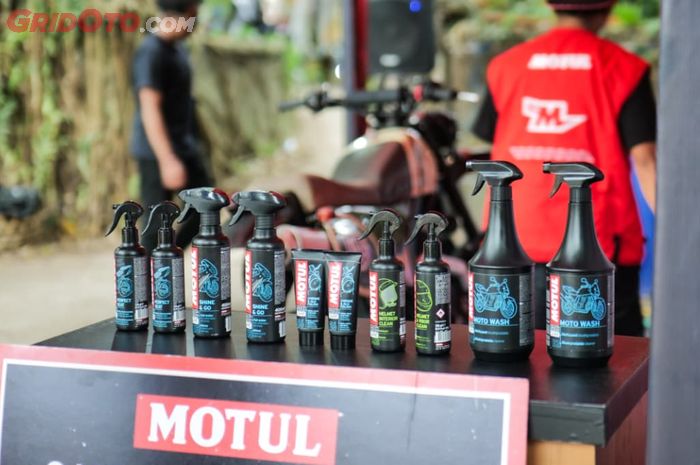 Motul Hadirkan MC Care di Custom War 2025, Dukung Bikers Dalam Perawatan Motor