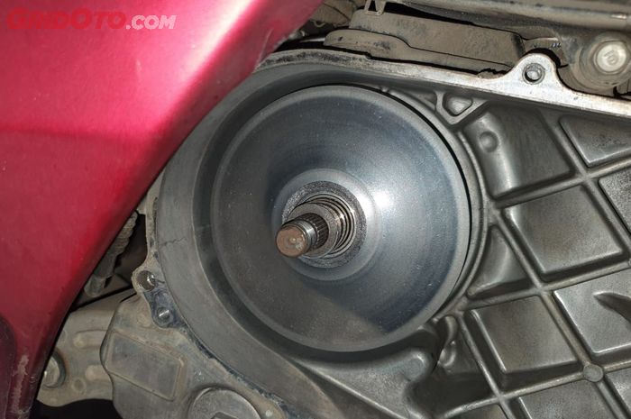 Begini Cara Mengetahui Kapan Waktunya Ganti Puli CVT Motor Matic