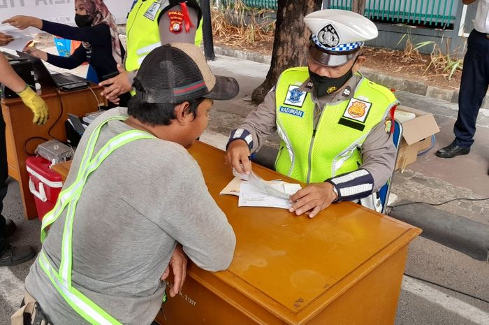Tanpa Sogok Polisi, Begini Solusi Selesaikan Tilang di Luar Kota Tanpa Hadiri Sidang