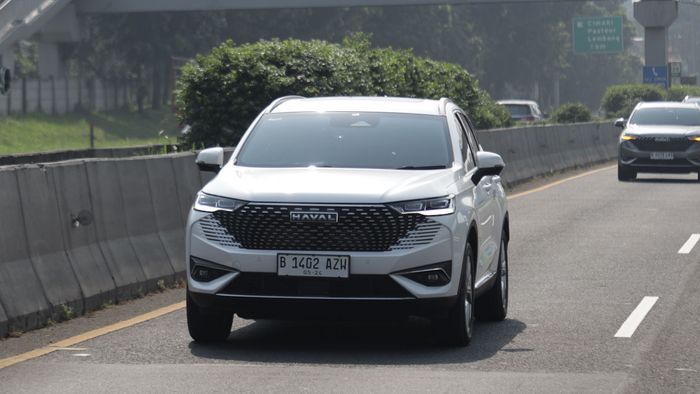 Komparasi Efisiensi Haval H6 HEV dan Jolion HEV, Iritnya Beda Tipis